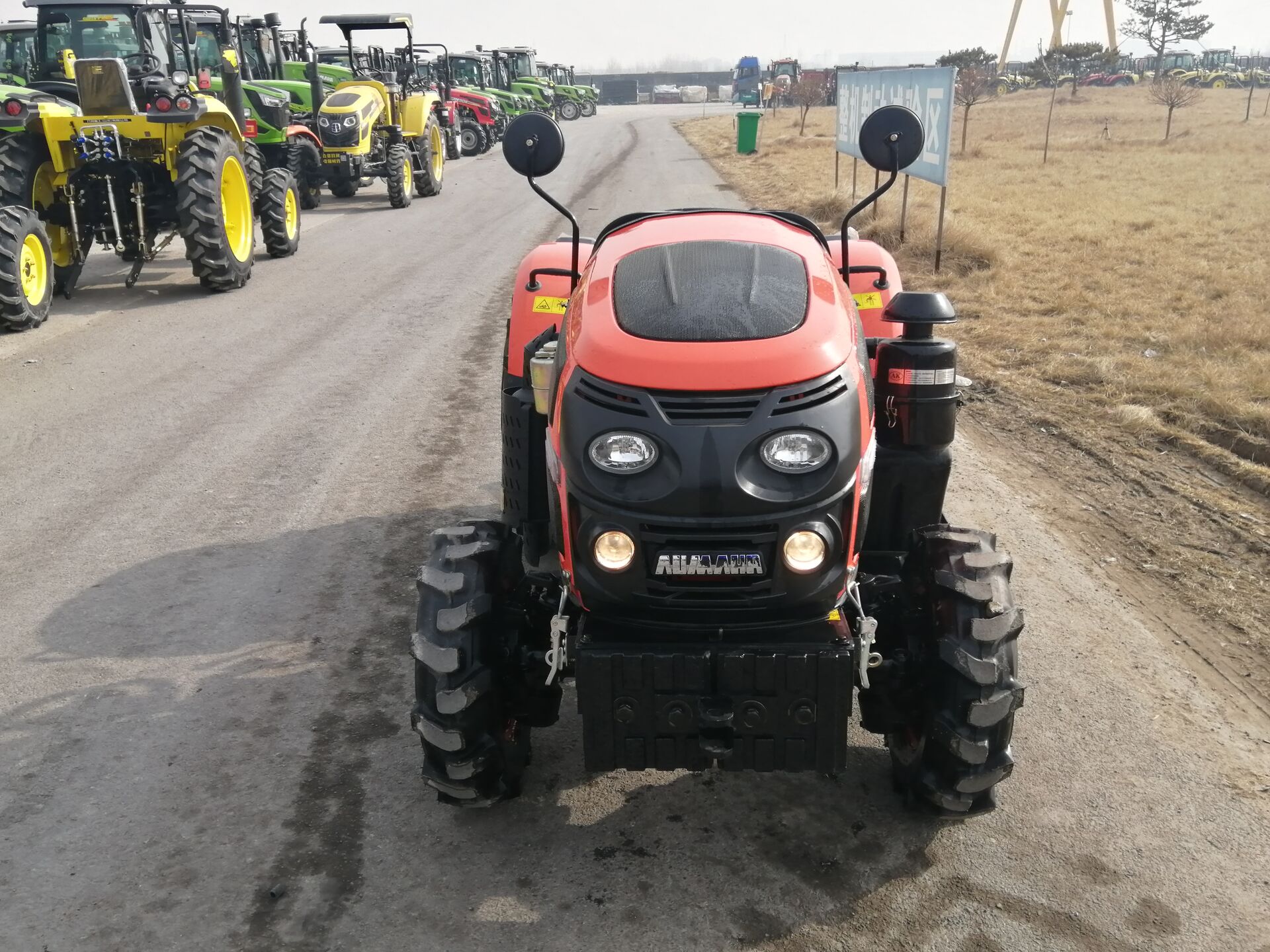 SYNBON  Greenhouse Tractor SY504G